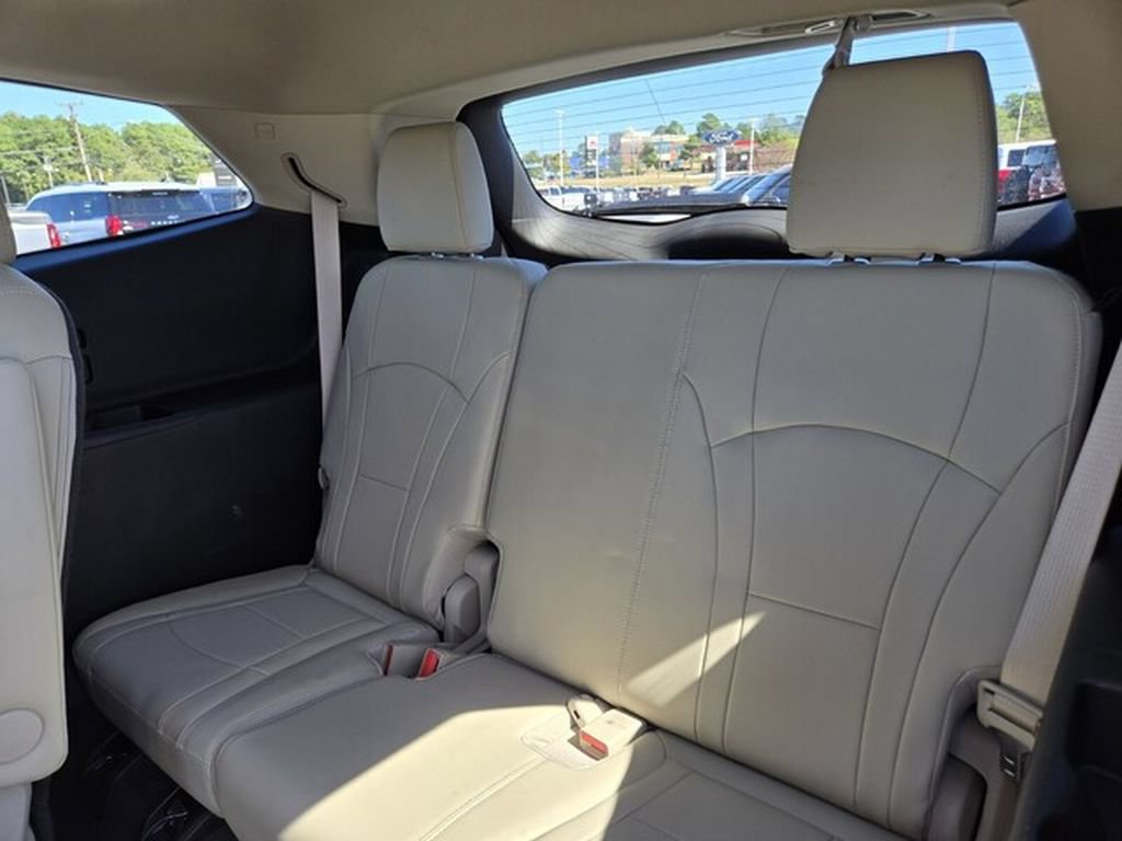 Used 2020 Buick Enclave Premium w/ Sun and Sites Package FWD image 18