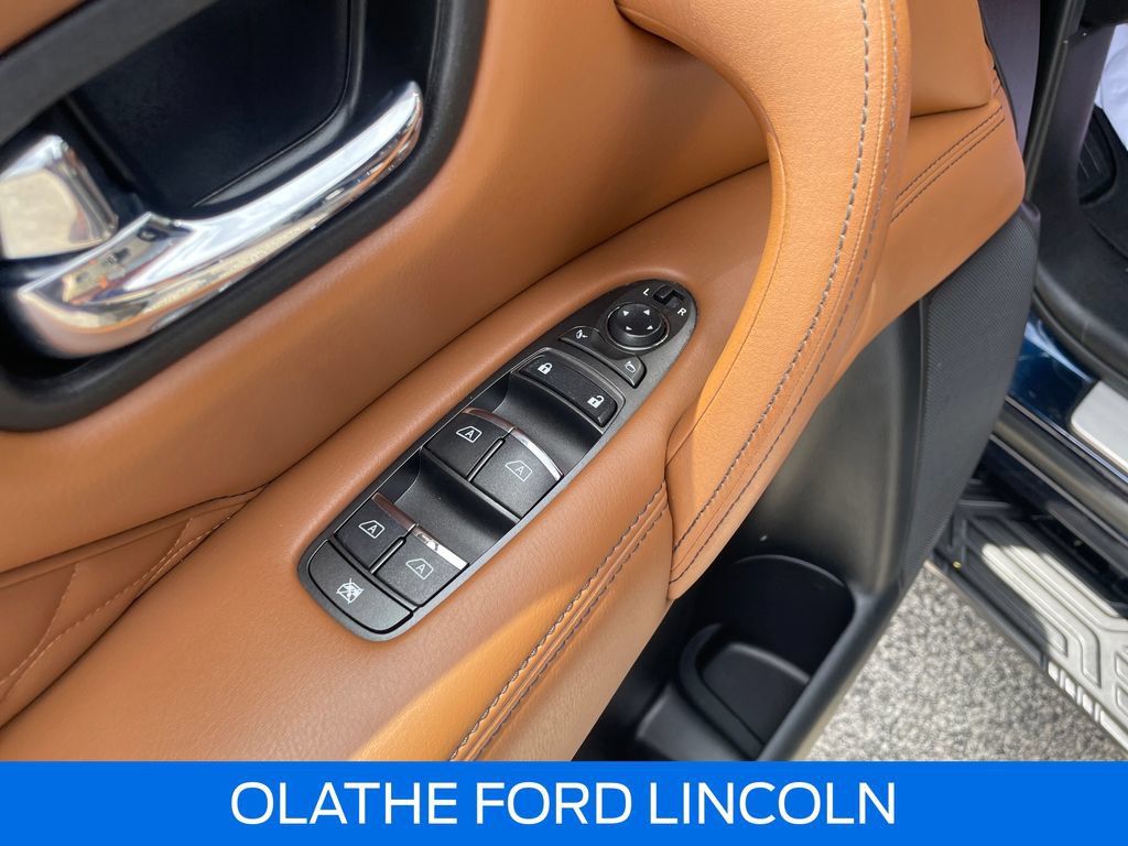 Used 2022 INFINITI QX80 Sensory w/ Cargo Package AWD/4WD image 12