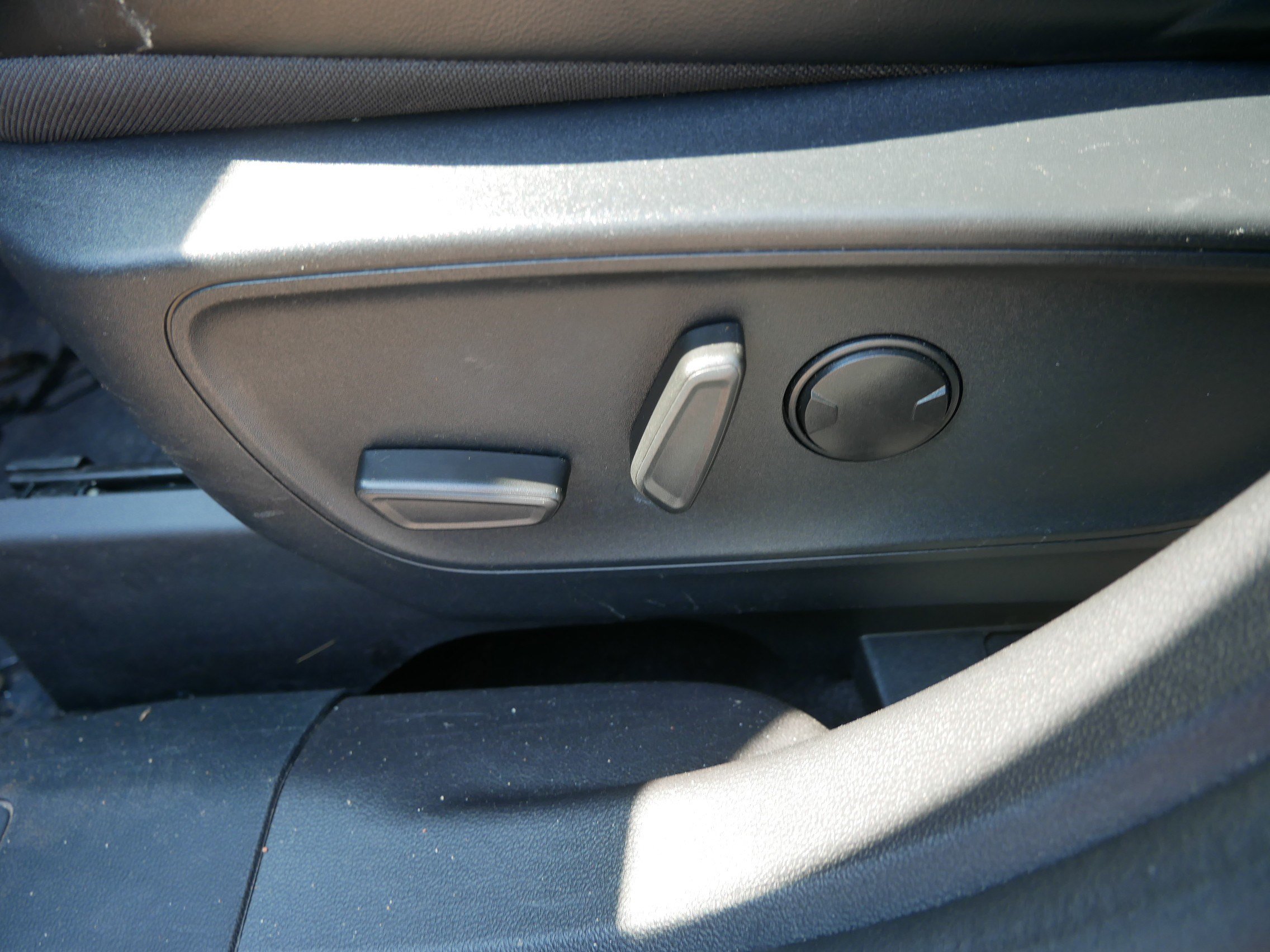 Certified 2024 Ford Escape ST-Line AWD/4WD image 19