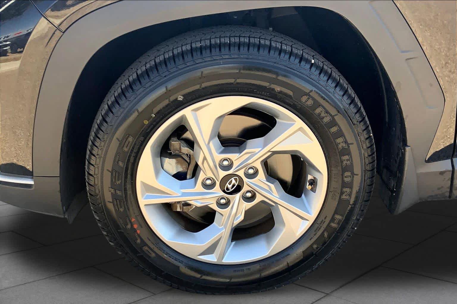 Used 2022 Hyundai Tucson SEL FWD image 11