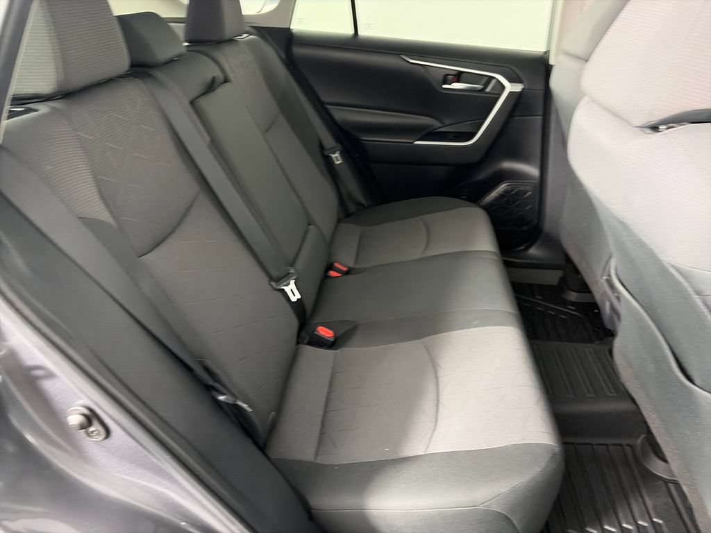 Used 2024 Toyota RAV4 XLE AWD/4WD image 28