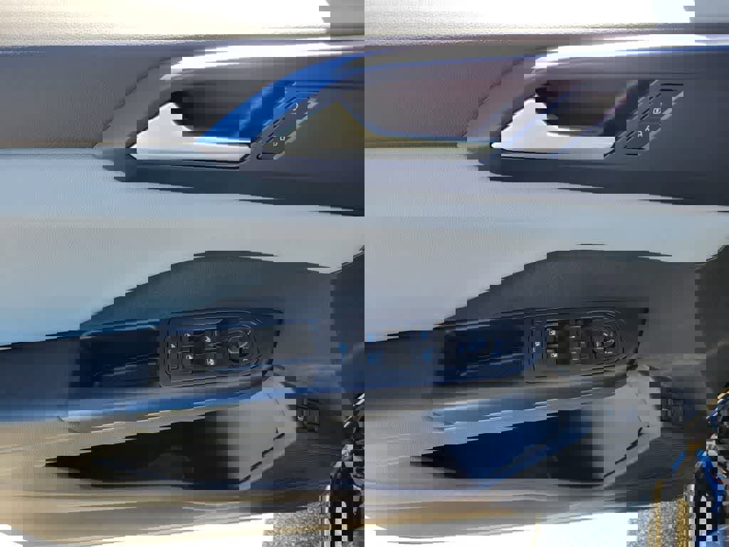 Used 2022 Volkswagen Taos SE FWD image 19