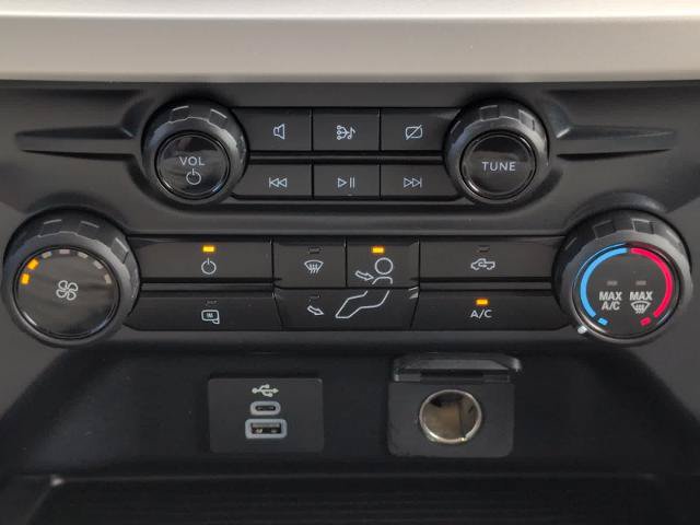 Certified 2024 Ford F550 4x4 Regular Cab Super Duty image 17