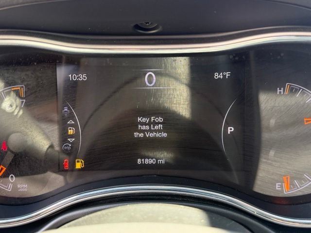 Used 2020 Jeep Grand Cherokee Altitude RWD image 12