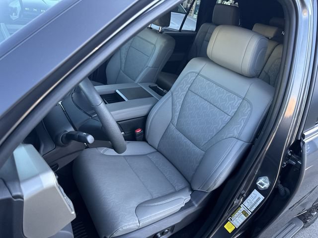 Used 2025 Toyota Sequoia Limited AWD/4WD image 12