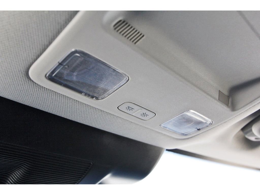 Certified 2025 Ford Maverick XL FWD image 23