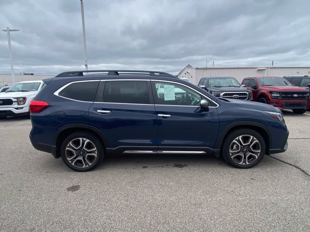 Used 2023 Subaru Ascent Touring AWD/4WD image 4