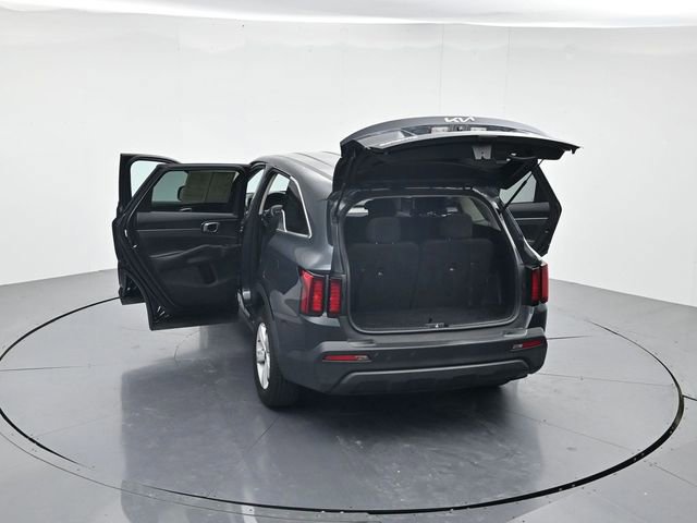 Used 2023 Kia Sorento LX image 45