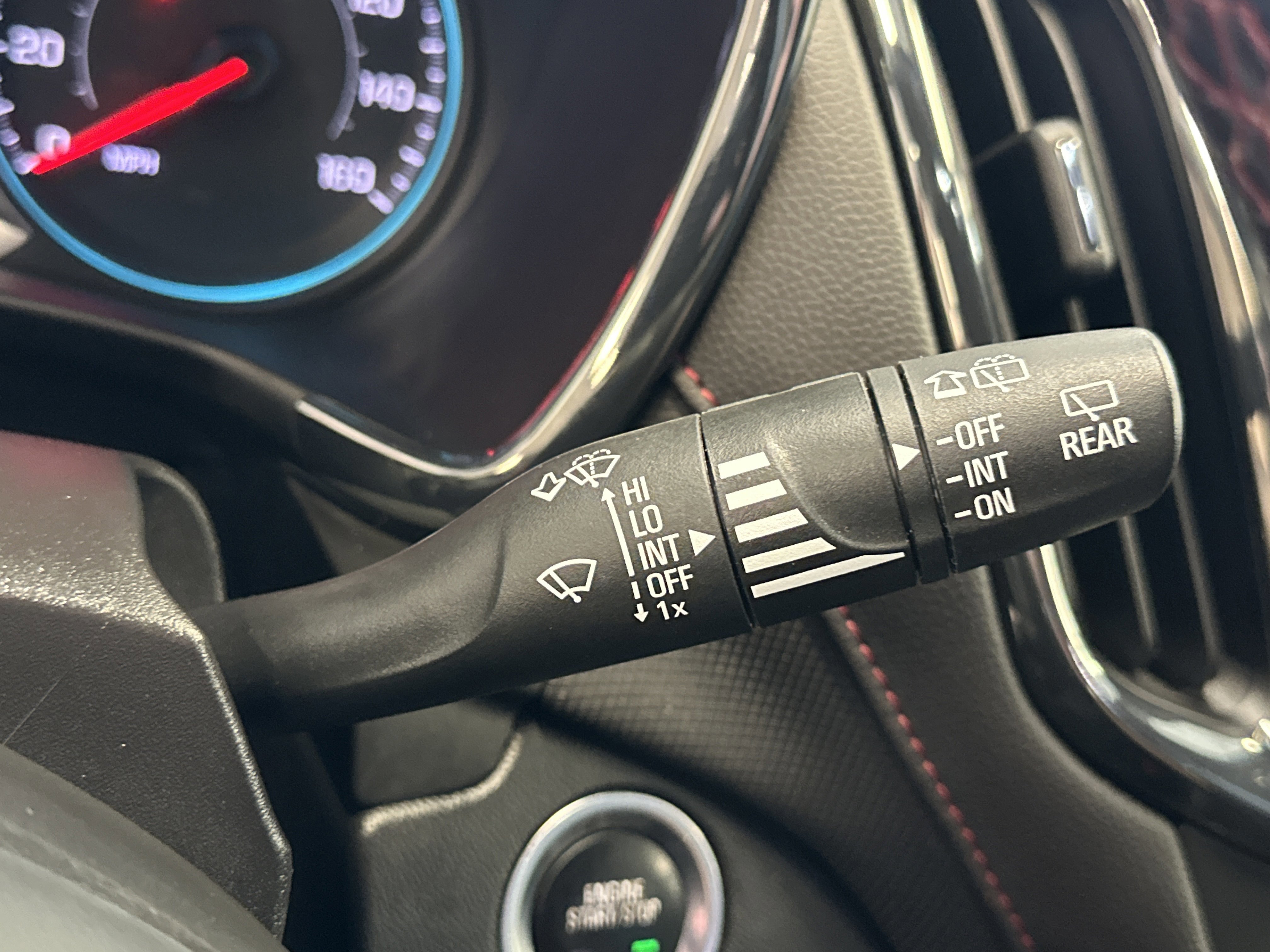 Used 2023 Chevrolet Equinox RS image 35