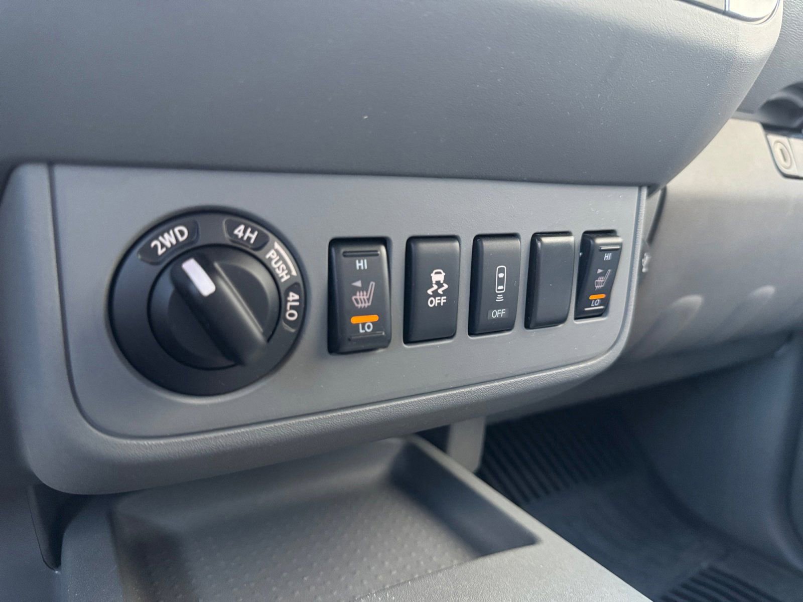 Used 2021 Nissan Frontier SV image 24