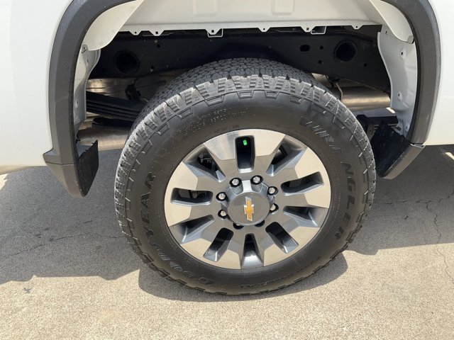 Used 2025 Chevrolet Silverado 2500 Custom w/ Custom Value Package AWD/4WD image 16