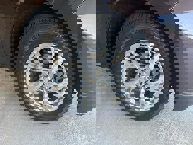 Used 2020 Chevrolet Equinox Premier image 48