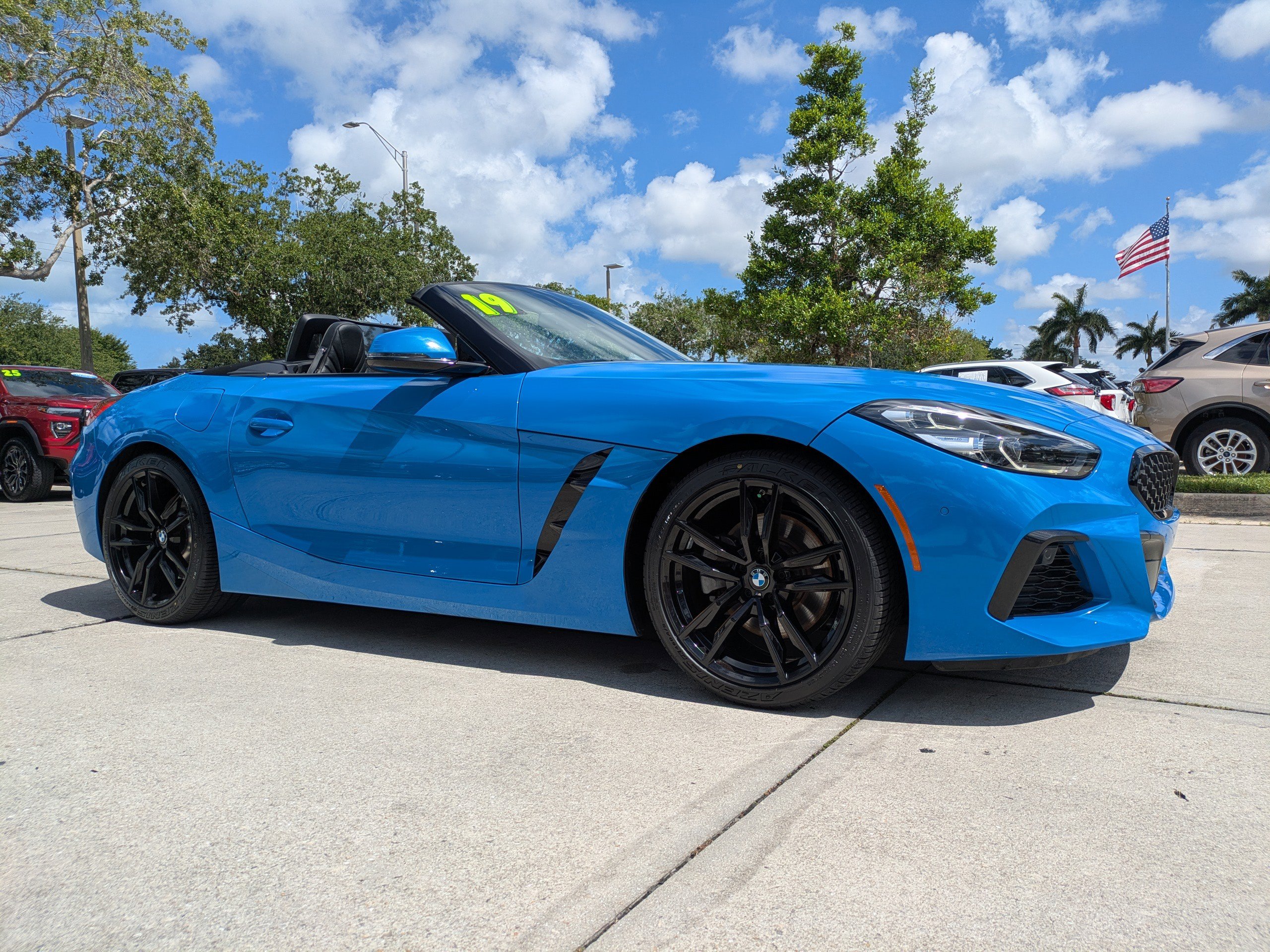 Used 2019 BMW Z4 sDrive30i w/ M Sport Package RWD image 2