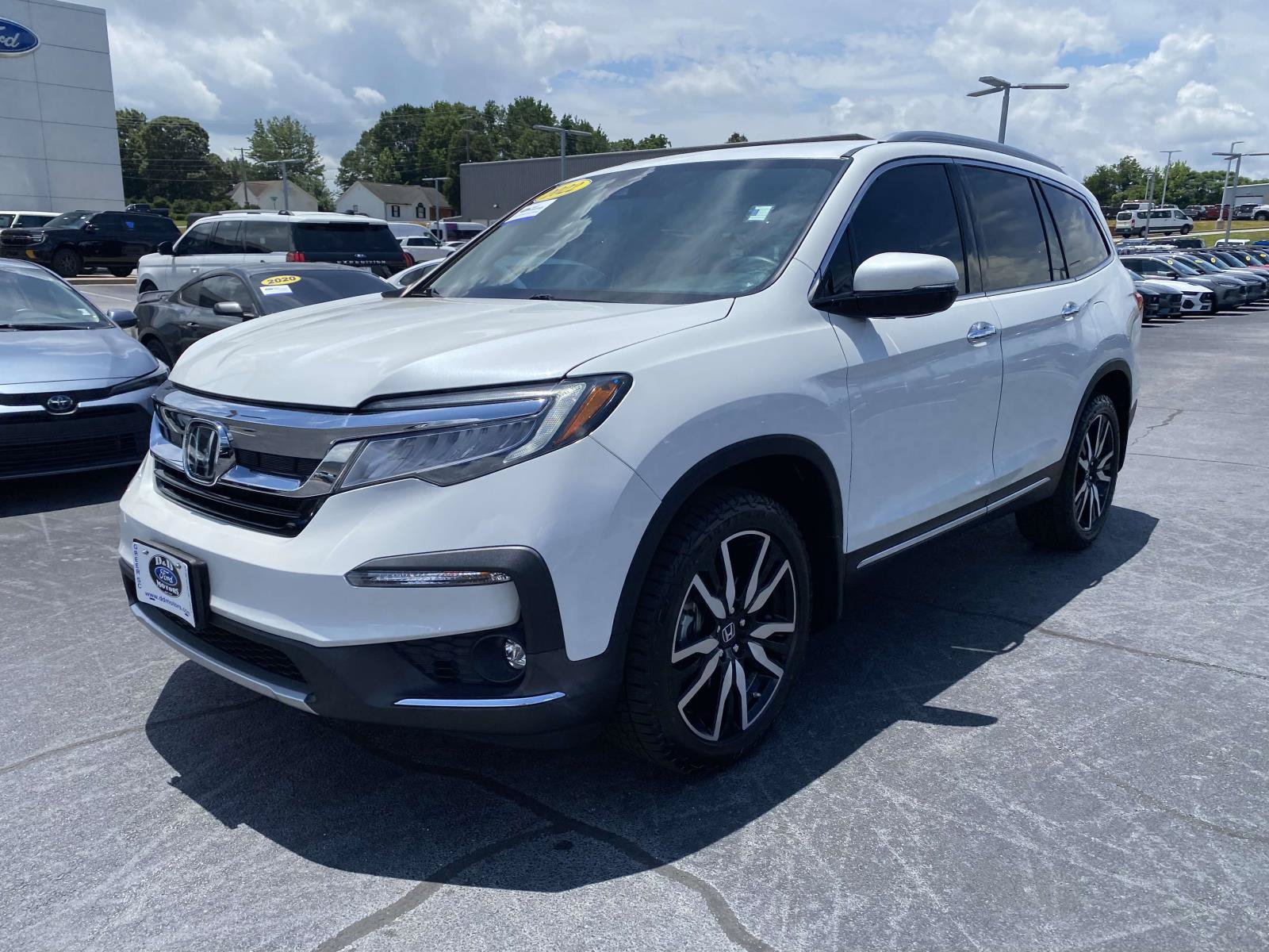 Used 2022 Honda Pilot Touring image 3