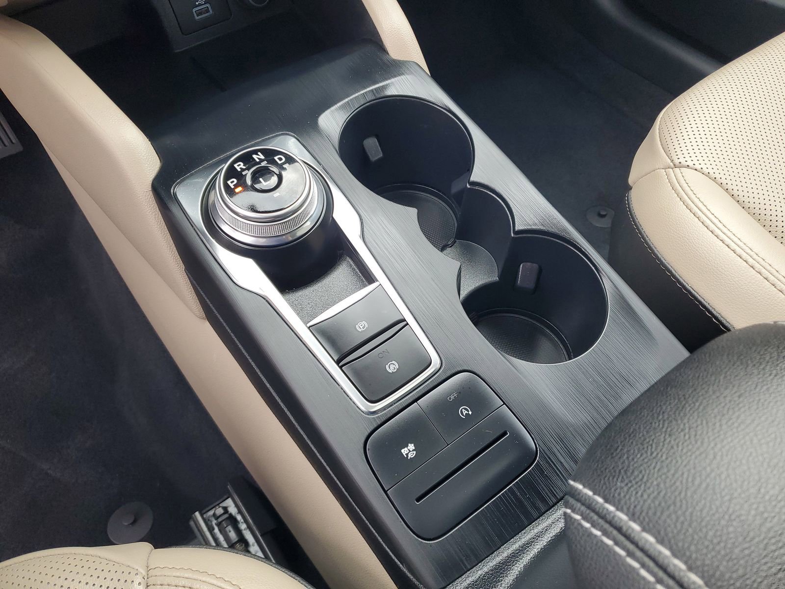 Certified 2020 Ford Escape SEL FWD image 29