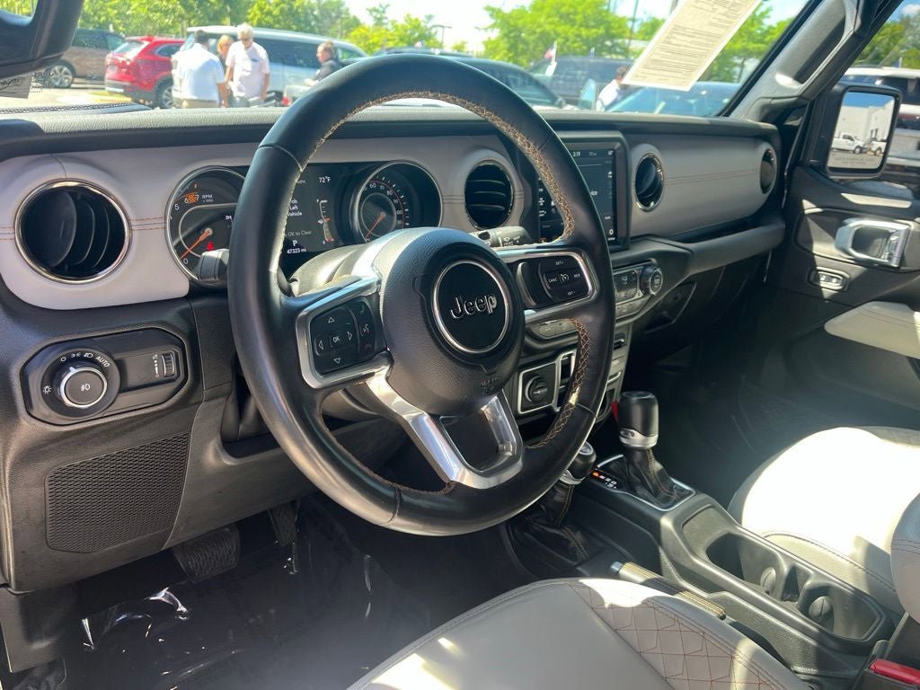 Used 2023 Jeep Wrangler Unlimited Sahara AWD/4WD image 25