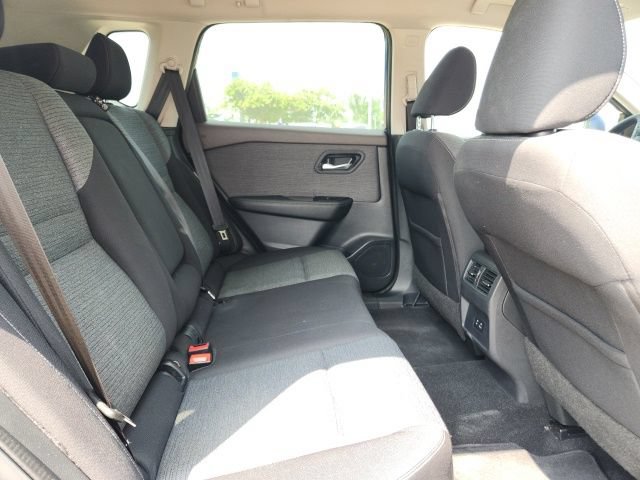 Used 2021 Nissan Rogue SV FWD image 15