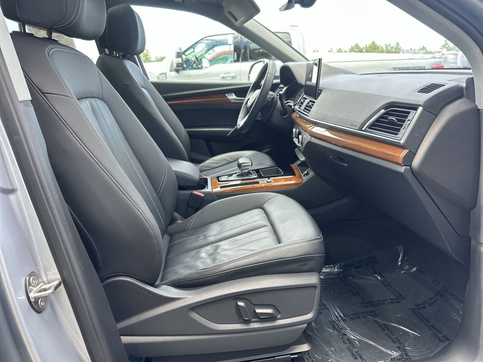 Used 2023 Audi Q5 2.0T Premium w/ Convenience Package AWD/4WD image 28