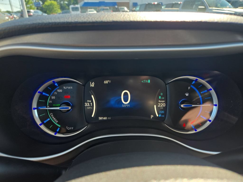Used 2024 Chrysler Pacifica Limited FWD image 8