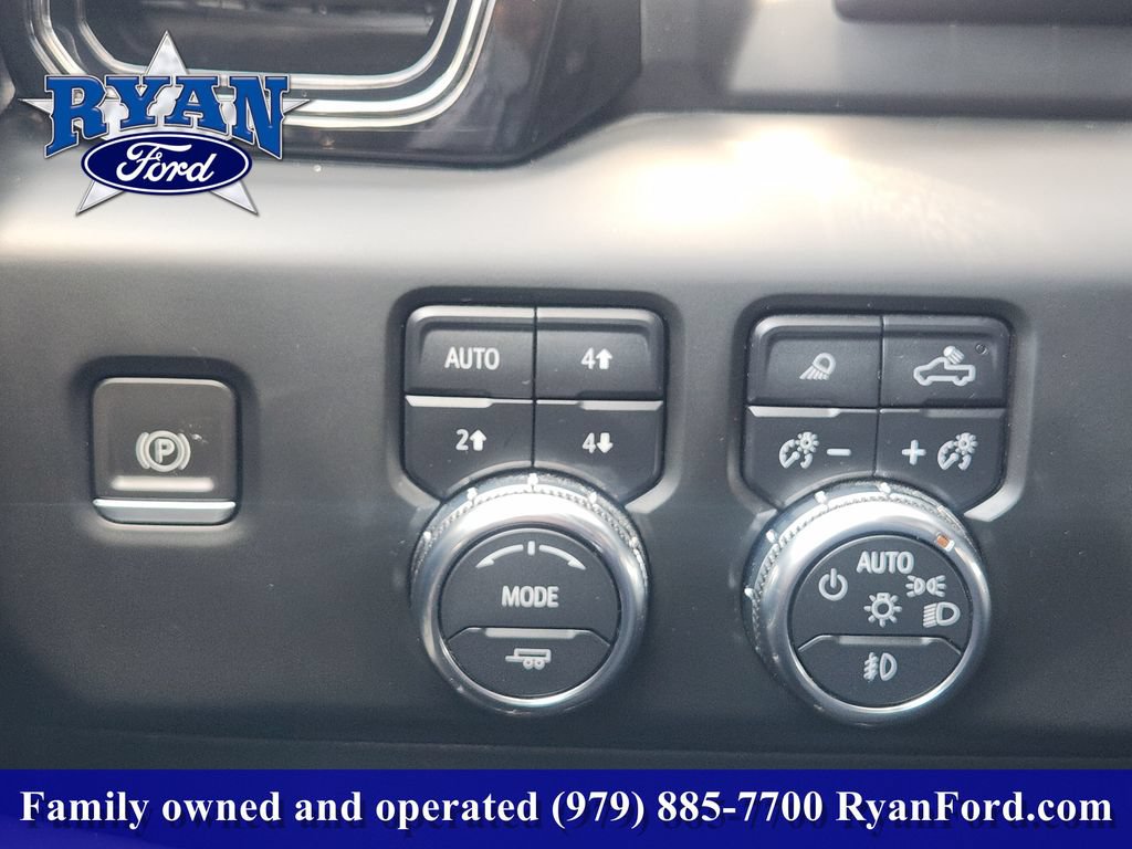 Used 2023 GMC Sierra 1500 AT4X AWD/4WD image 16