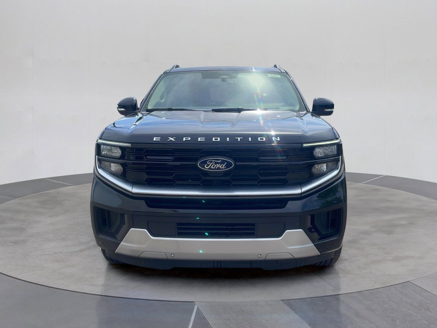 Certified 2025 Ford Expedition Platinum AWD/4WD image 10