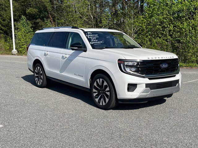 Certified 2025 Ford Expedition Max Platinum w/ Driver's Package AWD/4WD image 2