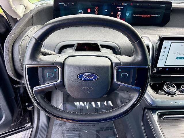 Certified 2025 Ford Expedition Platinum AWD/4WD image 12