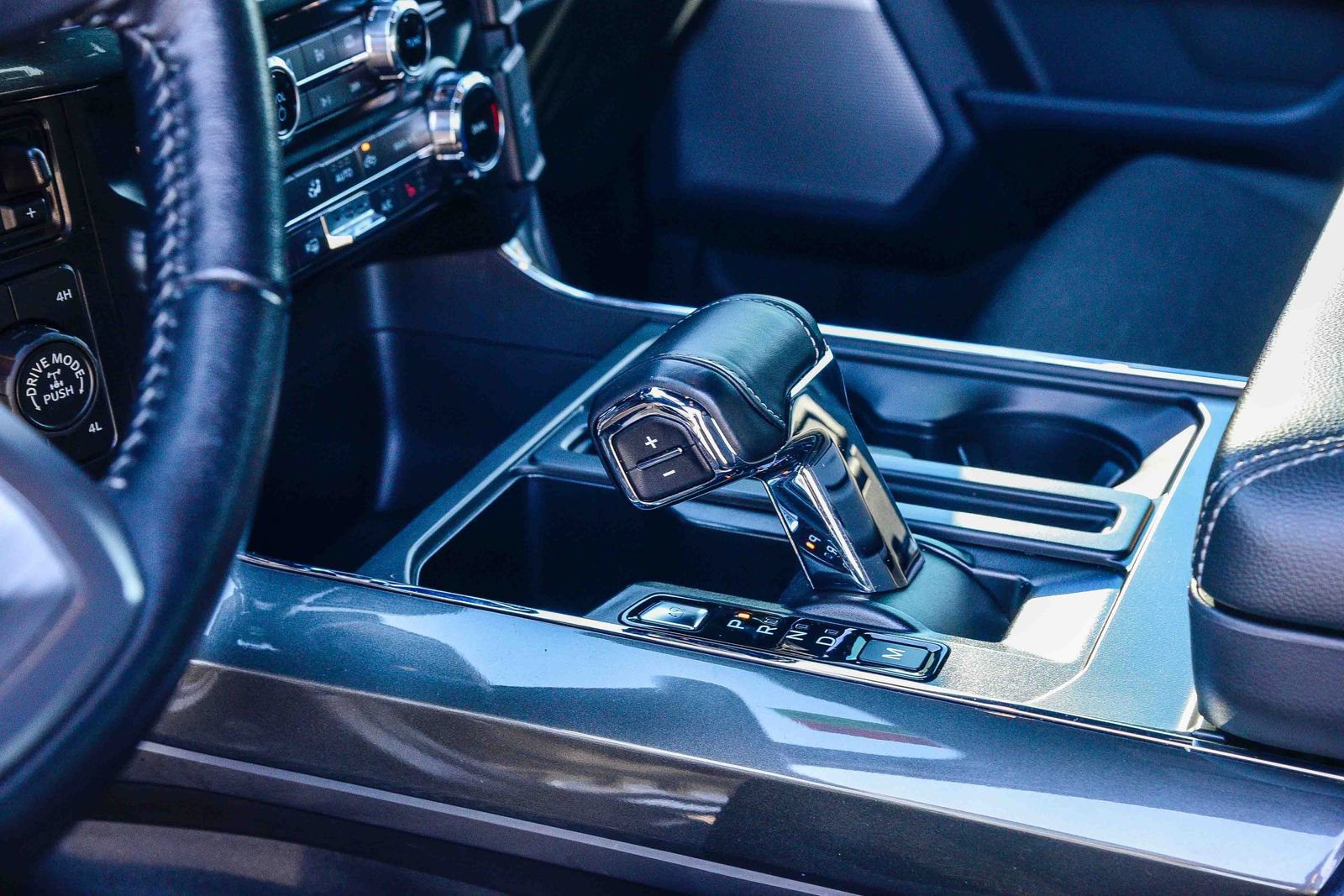 Certified 2022 Ford F150 XLT w/ Equipment Group 302A High image 18