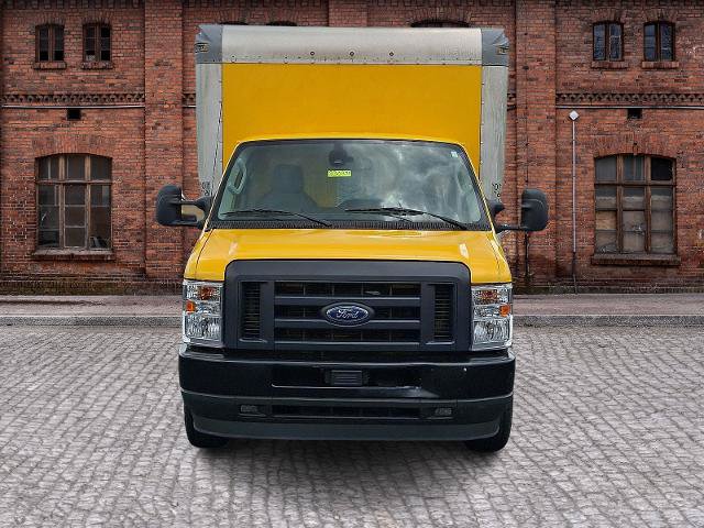 Certified 2021 Ford E-350 and Econoline 350 Super Duty RWD image 2