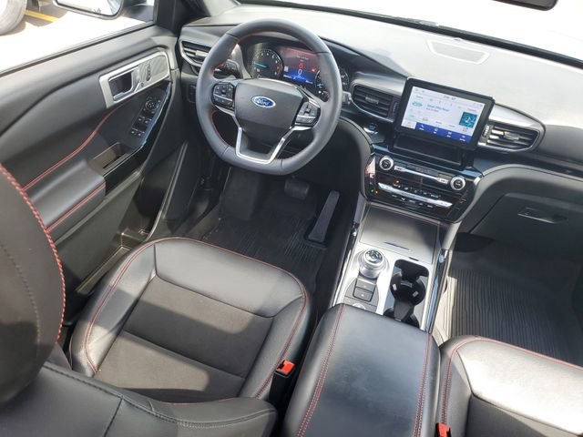 Certified 2024 Ford Explorer ST-Line w/ Class IV Trailer Tow Package image 31