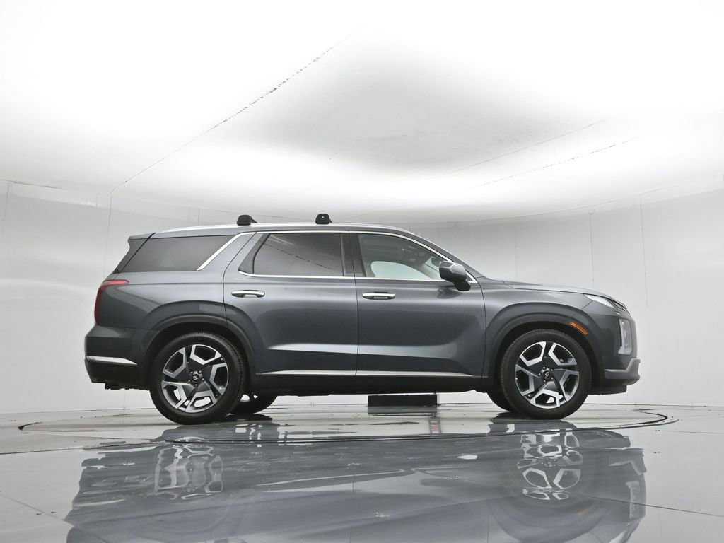 Used 2023 Hyundai Palisade Limited w/ Cargo Package AWD/4WD image 9