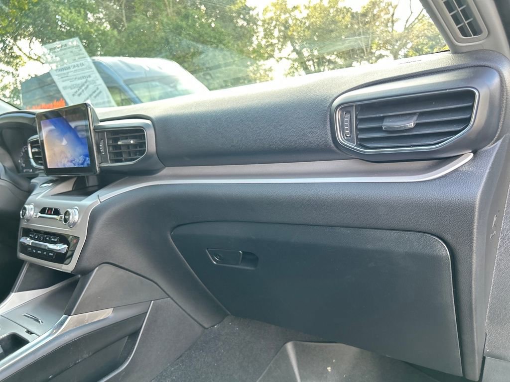 Certified 2023 Ford Explorer XLT w/ Equipment Group 202A image 16