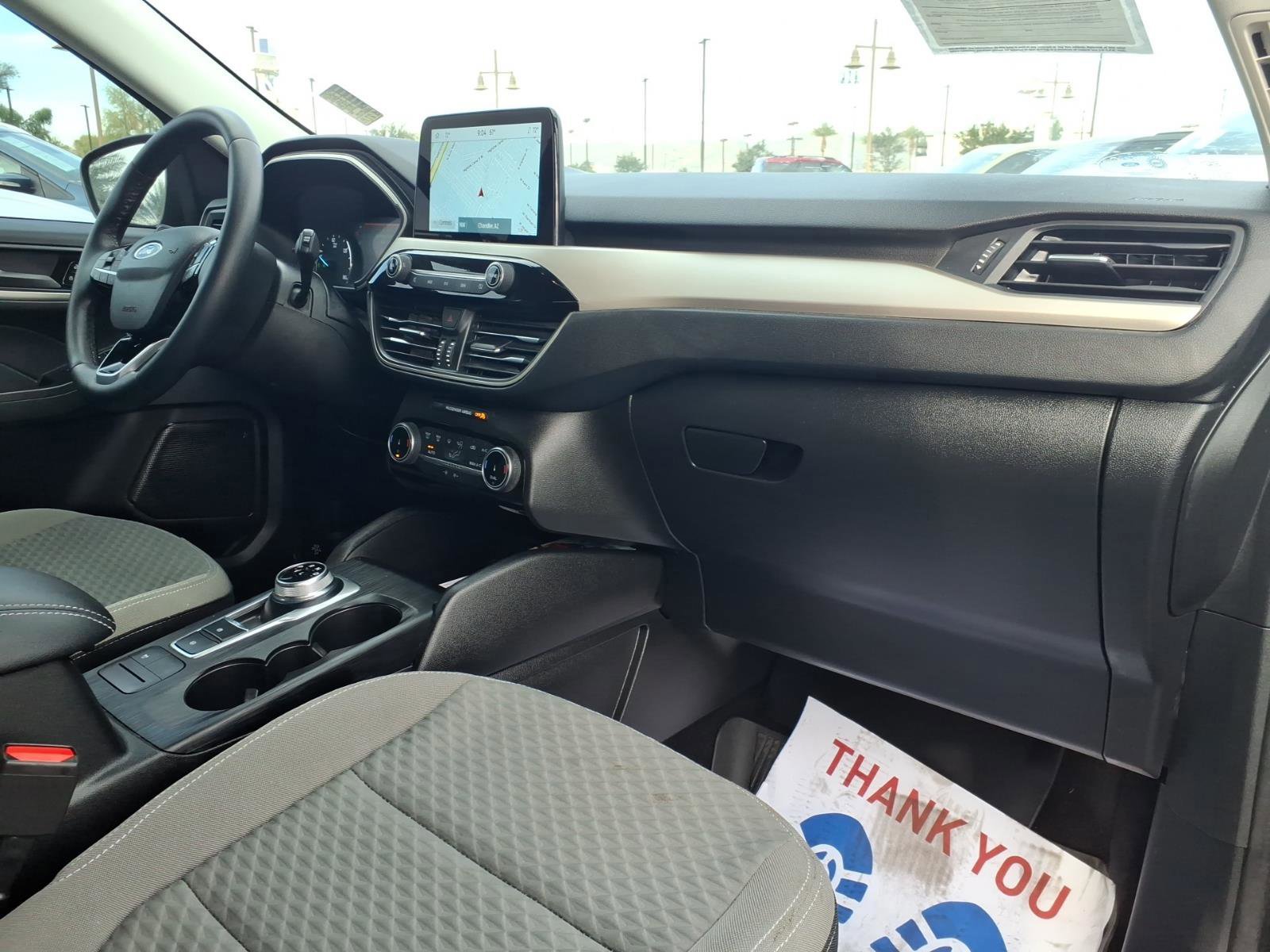 Certified 2022 Ford Escape SE w/ SE Sport Appearance Package image 10