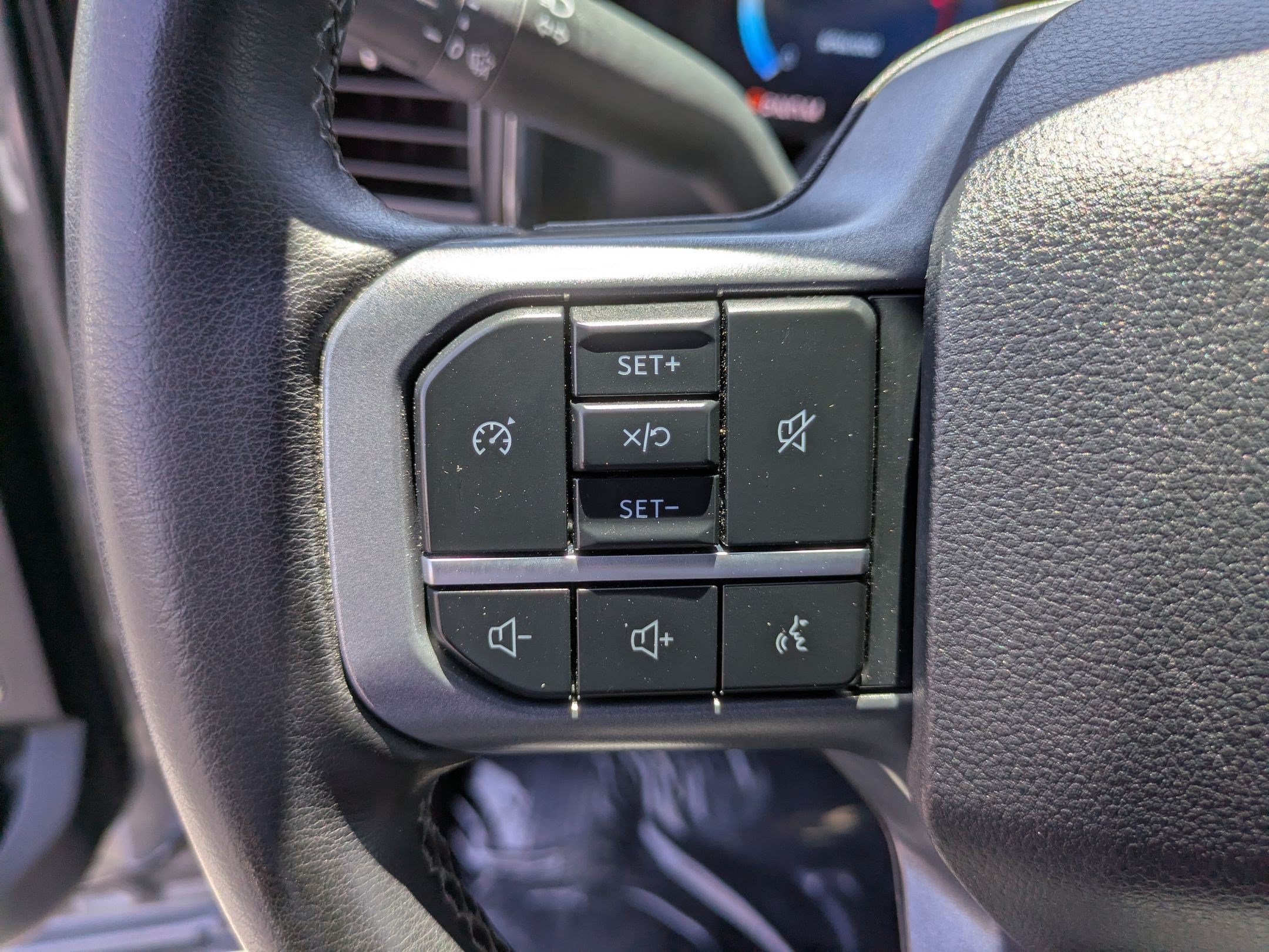 Certified 2025 Ford F250 Lariat AWD/4WD image 18