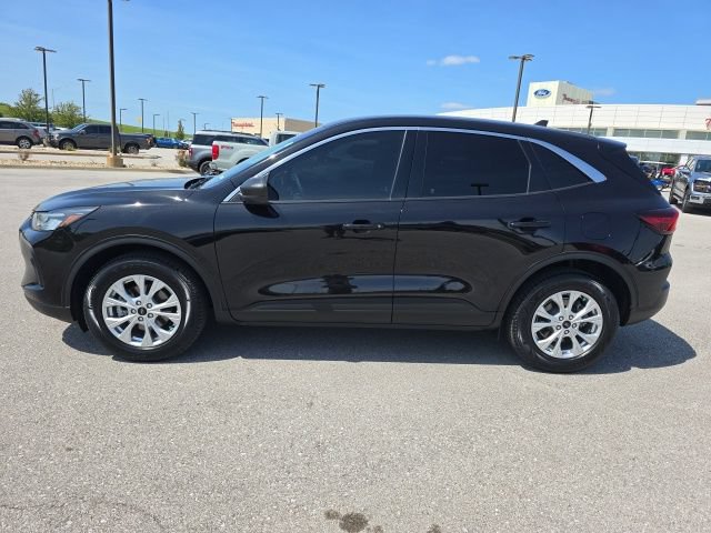 Certified 2023 Ford Escape Active AWD/4WD image 2