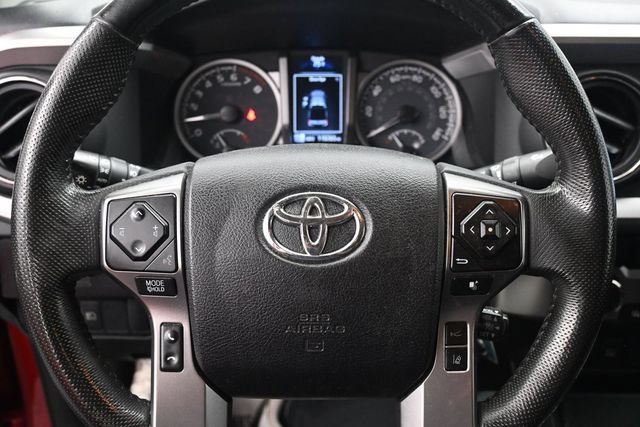 Used 2021 Toyota Tacoma SR5 AWD/4WD image 14