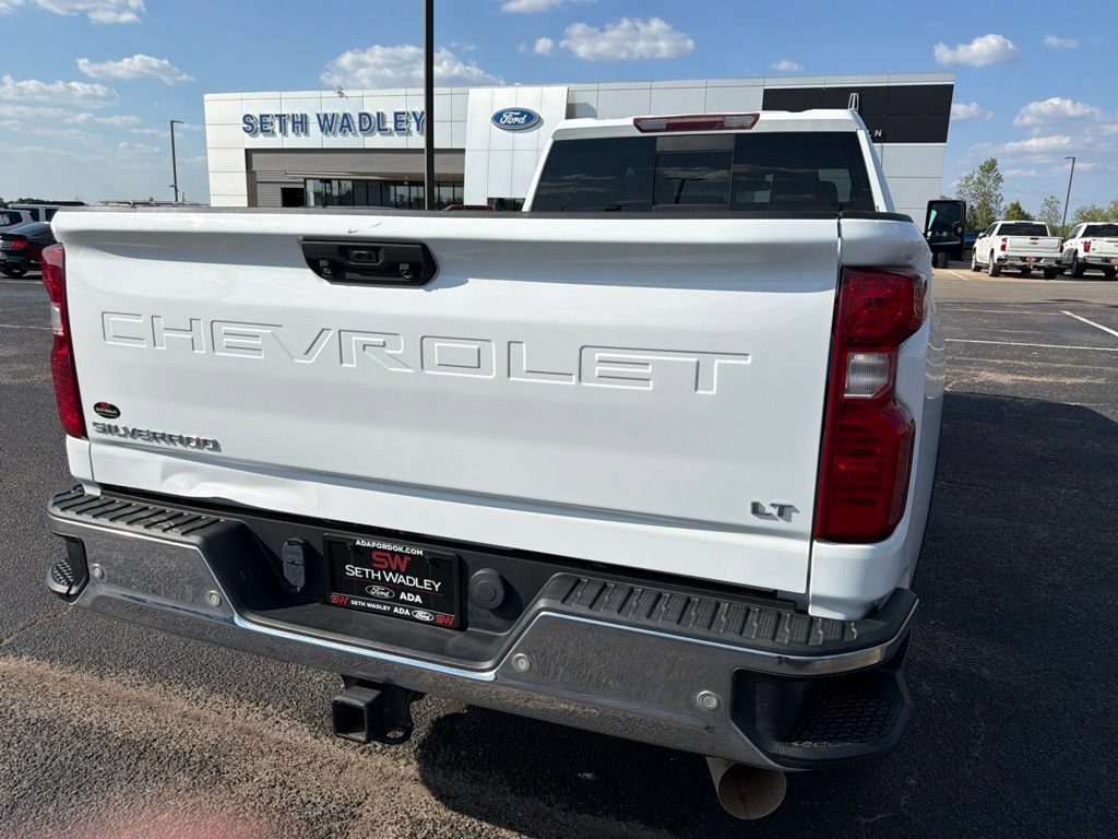 Used 2021 Chevrolet Silverado 2500 LT w/ Convenience Package AWD/4WD image 3