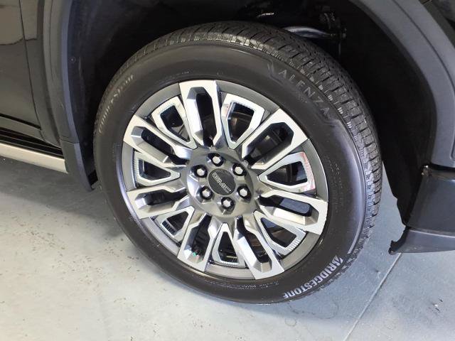 Used 2025 GMC Sierra 1500 Denali Ultimate AWD/4WD image 9