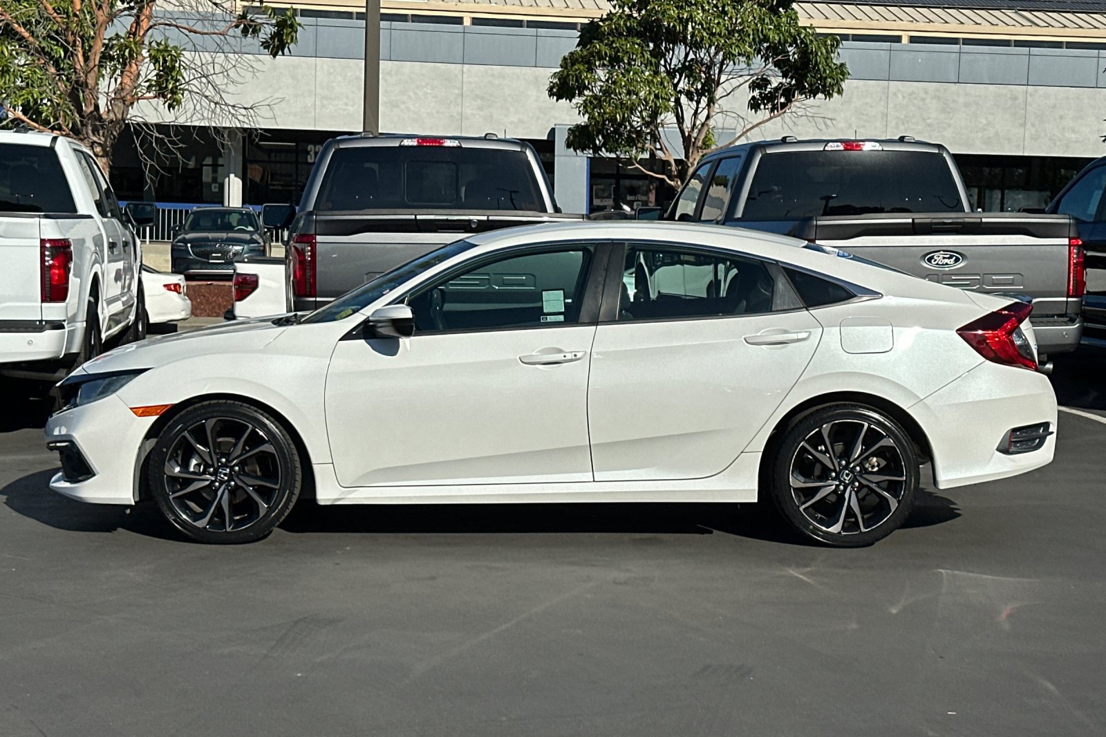 Used 2019 Honda Civic Sport image 9