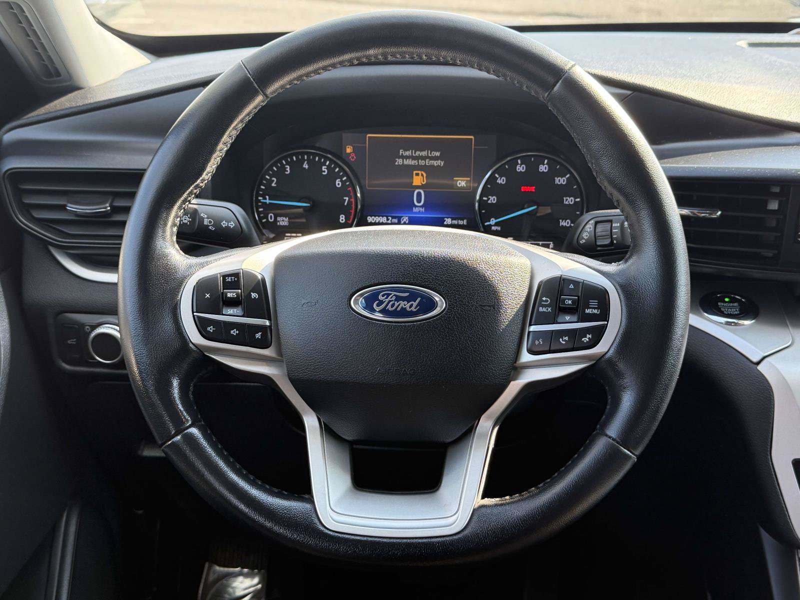 Certified 2021 Ford Explorer XLT RWD image 11