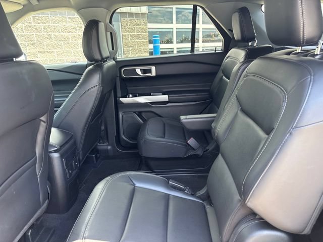 Certified 2023 Ford Explorer XLT w/ Equipment Group 202A AWD/4WD image 33