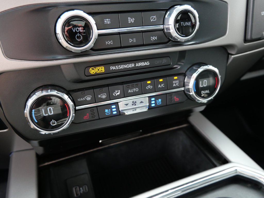 Certified 2022 Ford F350 Lariat w/ Chrome Package AWD/4WD image 28