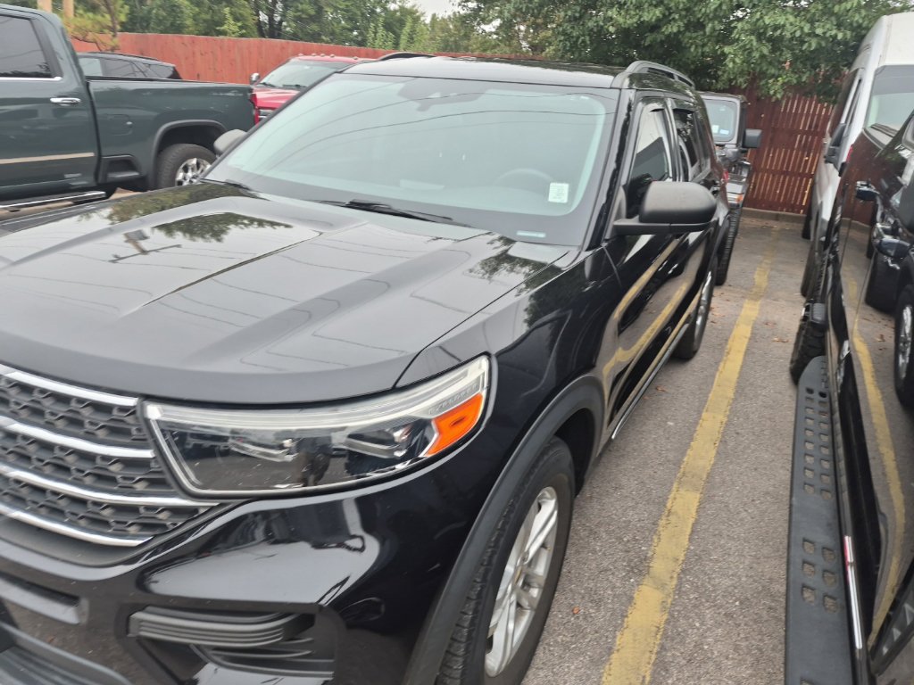 Certified 2022 Ford Explorer XLT RWD image 5
