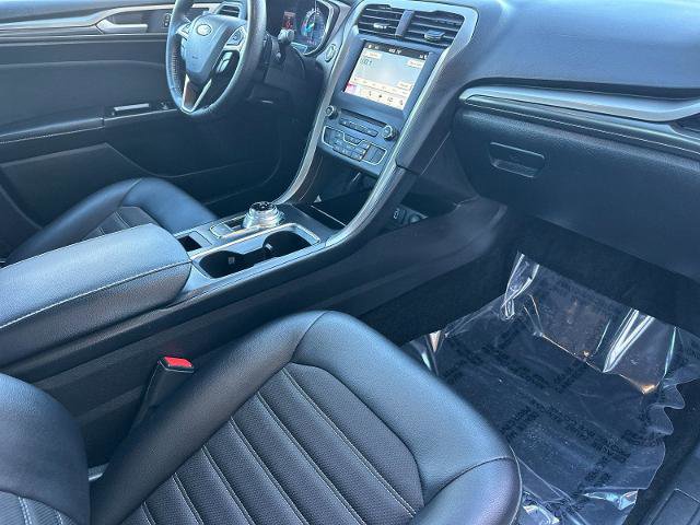 Certified 2017 Ford Fusion SE AWD/4WD image 14