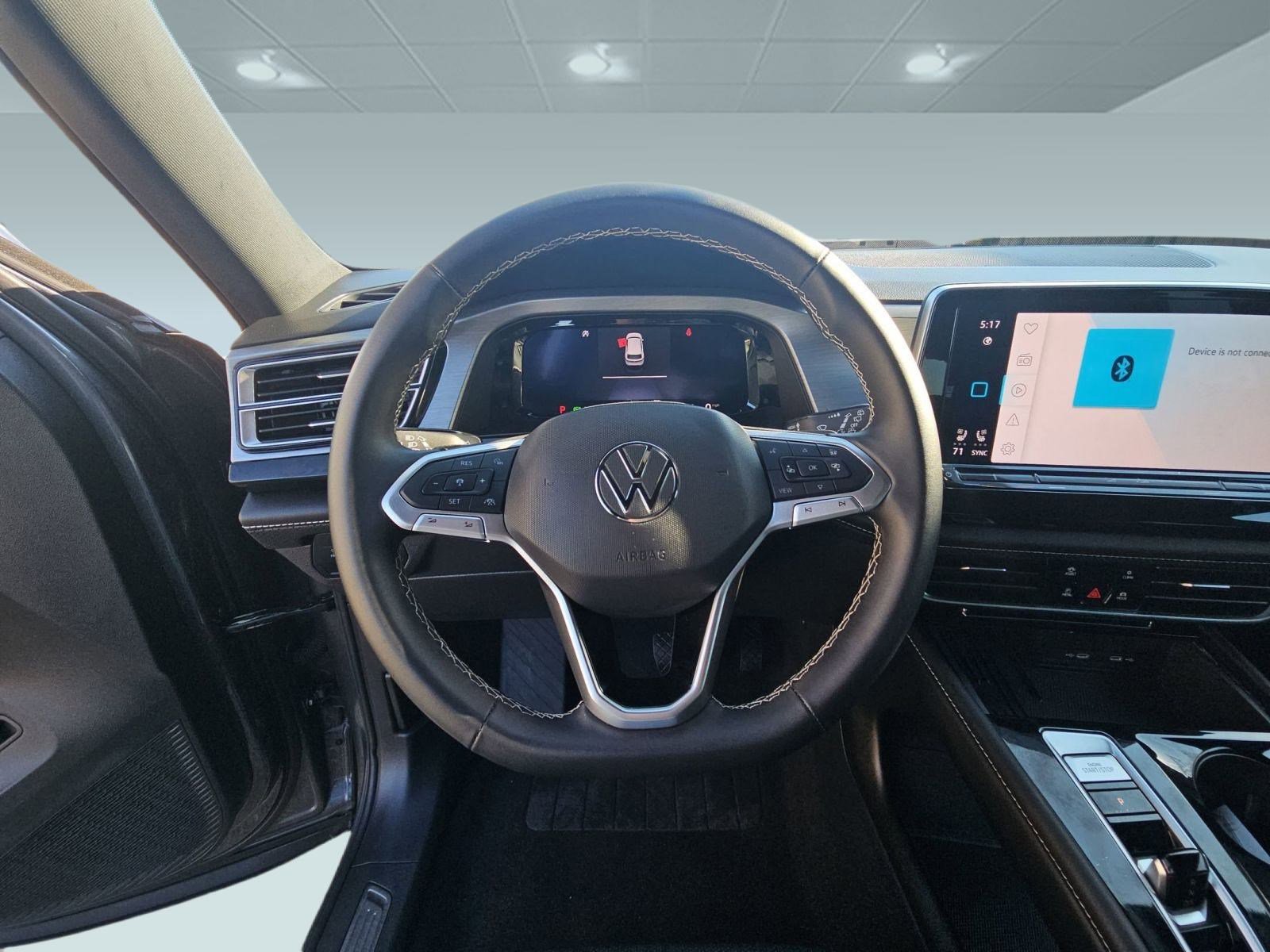 Used 2025 Volkswagen Atlas Cross Sport SE image 22