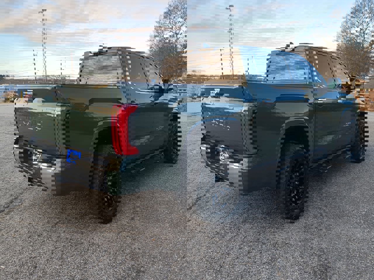 Used 2023 Toyota Tundra Limited image 3