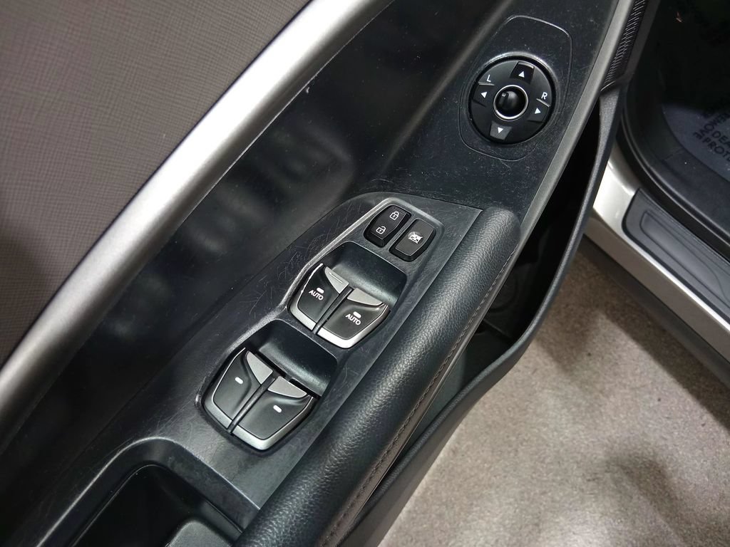 Used 2017 Hyundai Santa Fe Sport FWD image 18