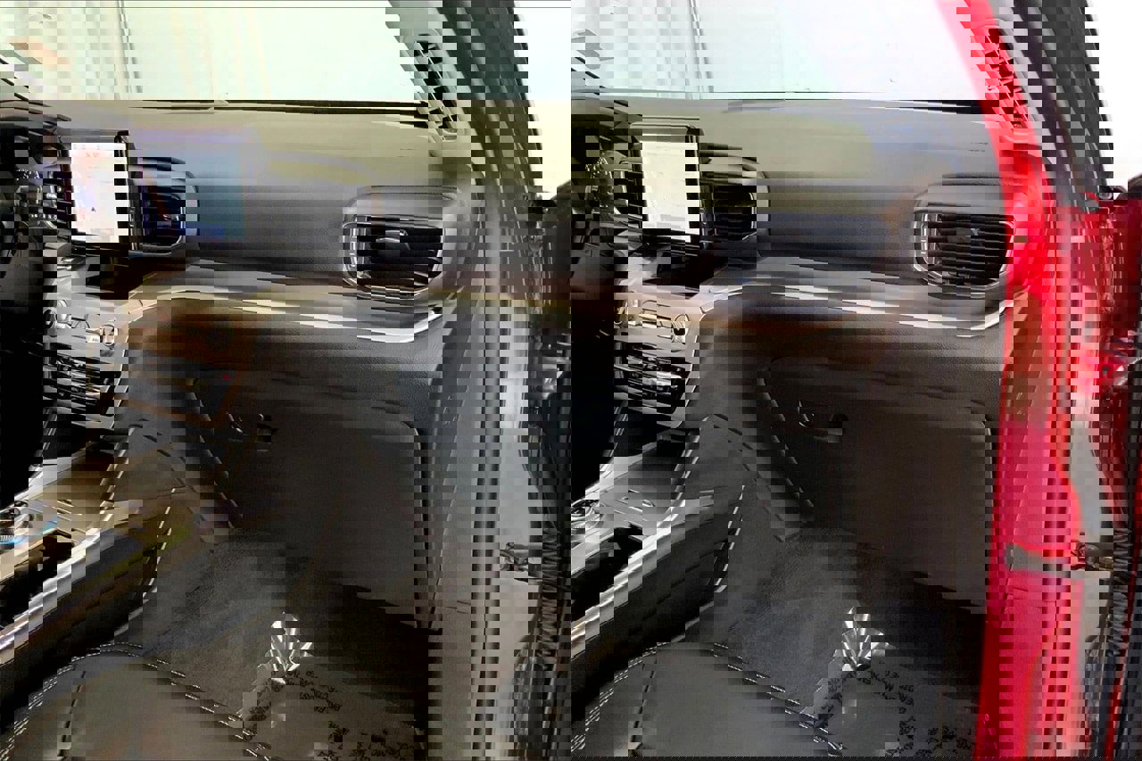 Certified 2022 Ford Explorer XLT w/ Equipment Group 202A image 16