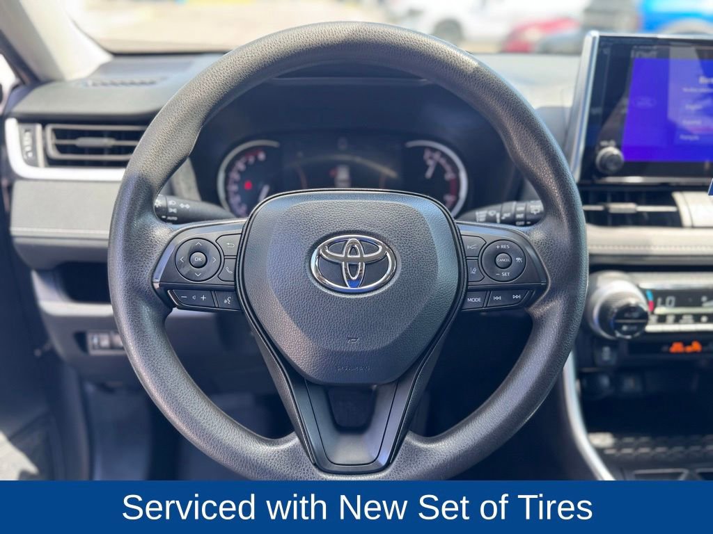 Used 2024 Toyota RAV4 XLE FWD image 12