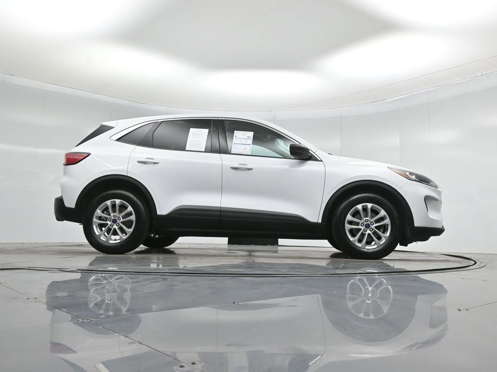Certified 2022 Ford Escape SE image 10